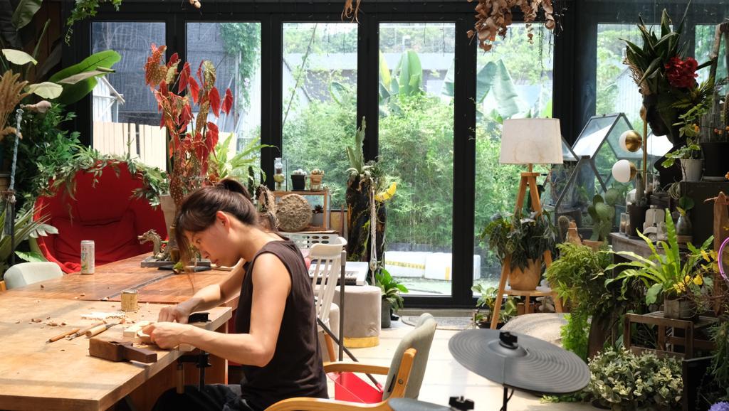"Father's Day Only: Leaf Carving Workshop"